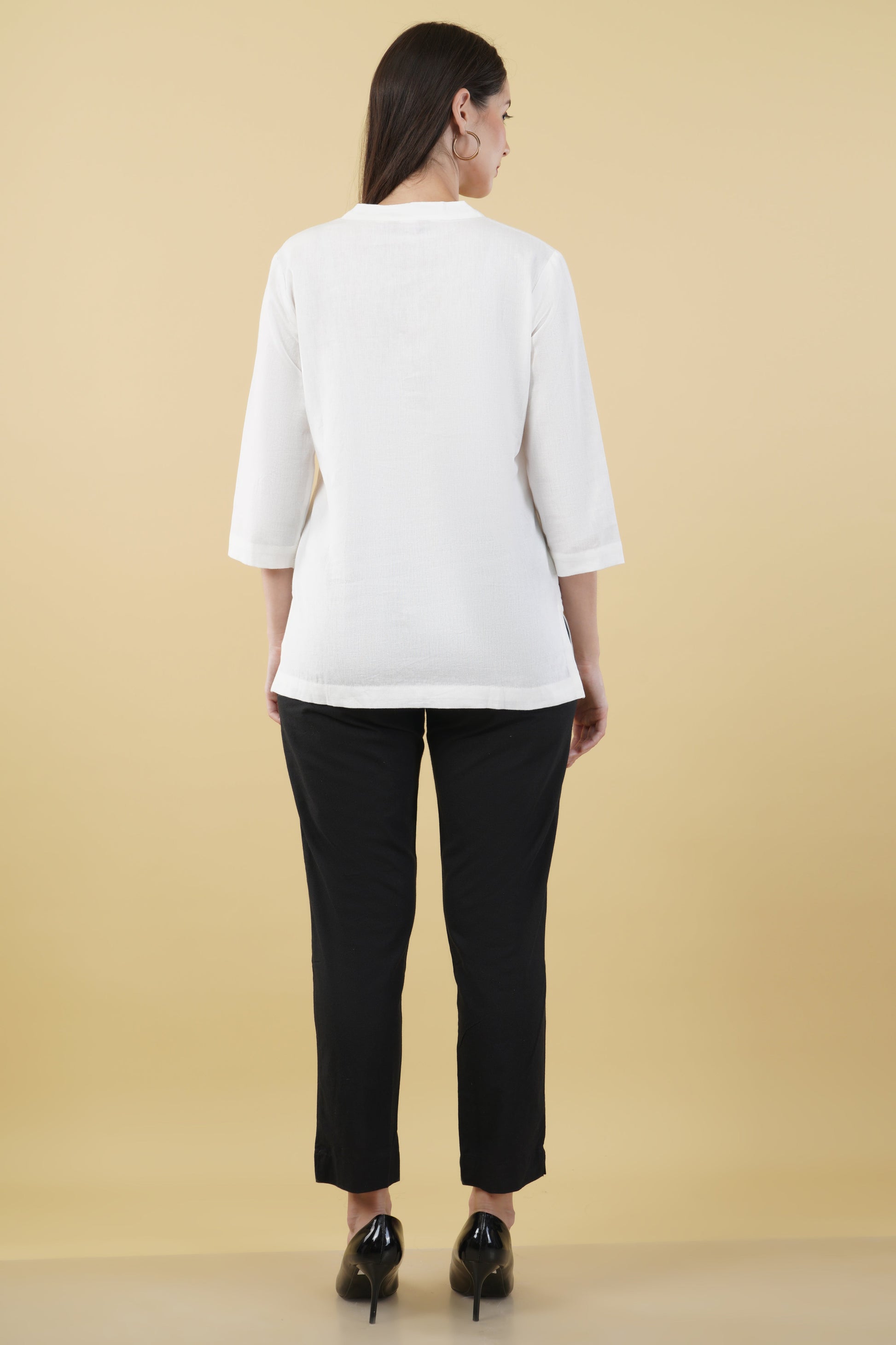 WHITE LINEN SHORT KURTA - SAFED DHAGA 