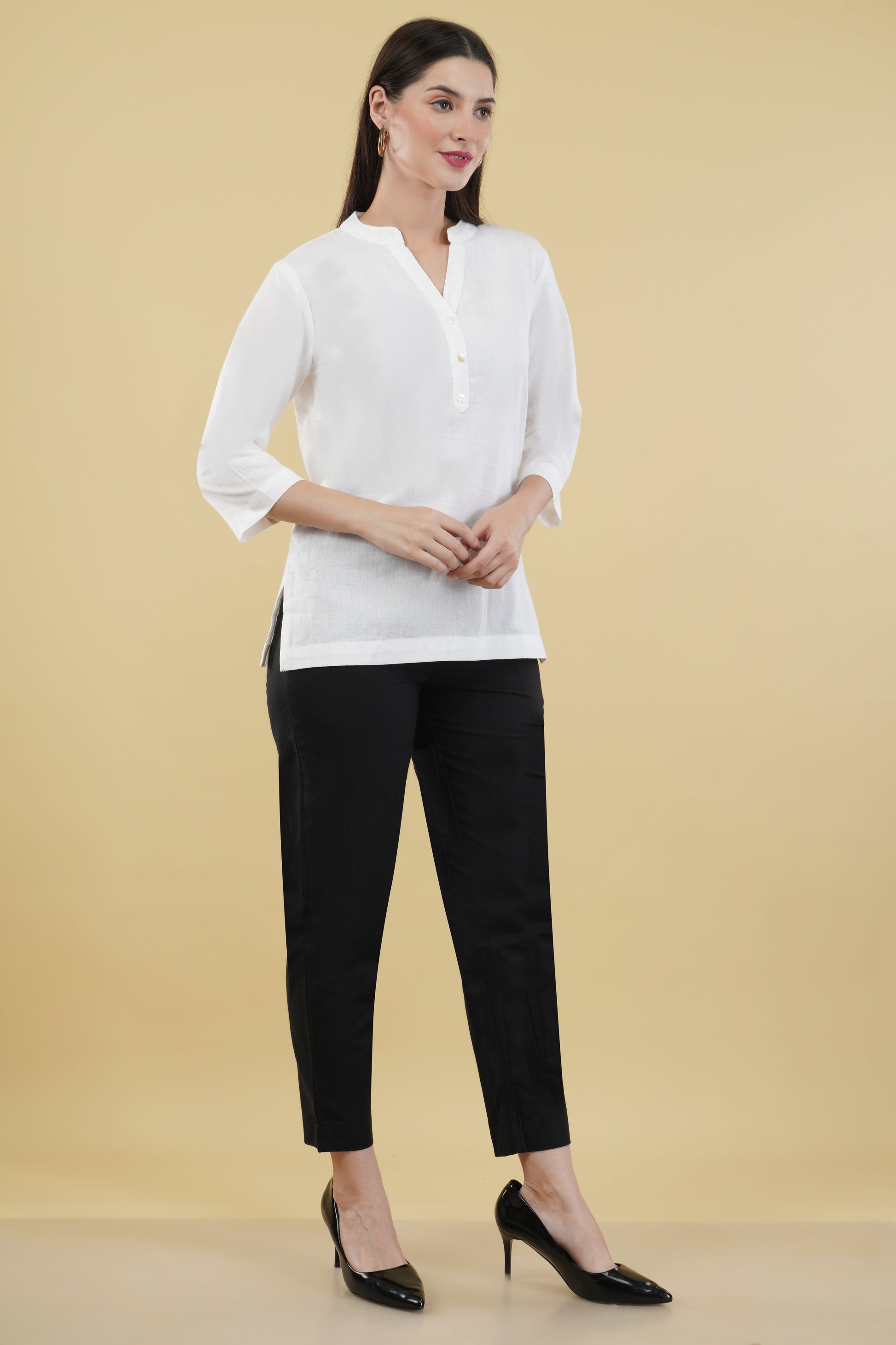 WHITE LINEN SHORT KURTA - SAFED DHAGA 
