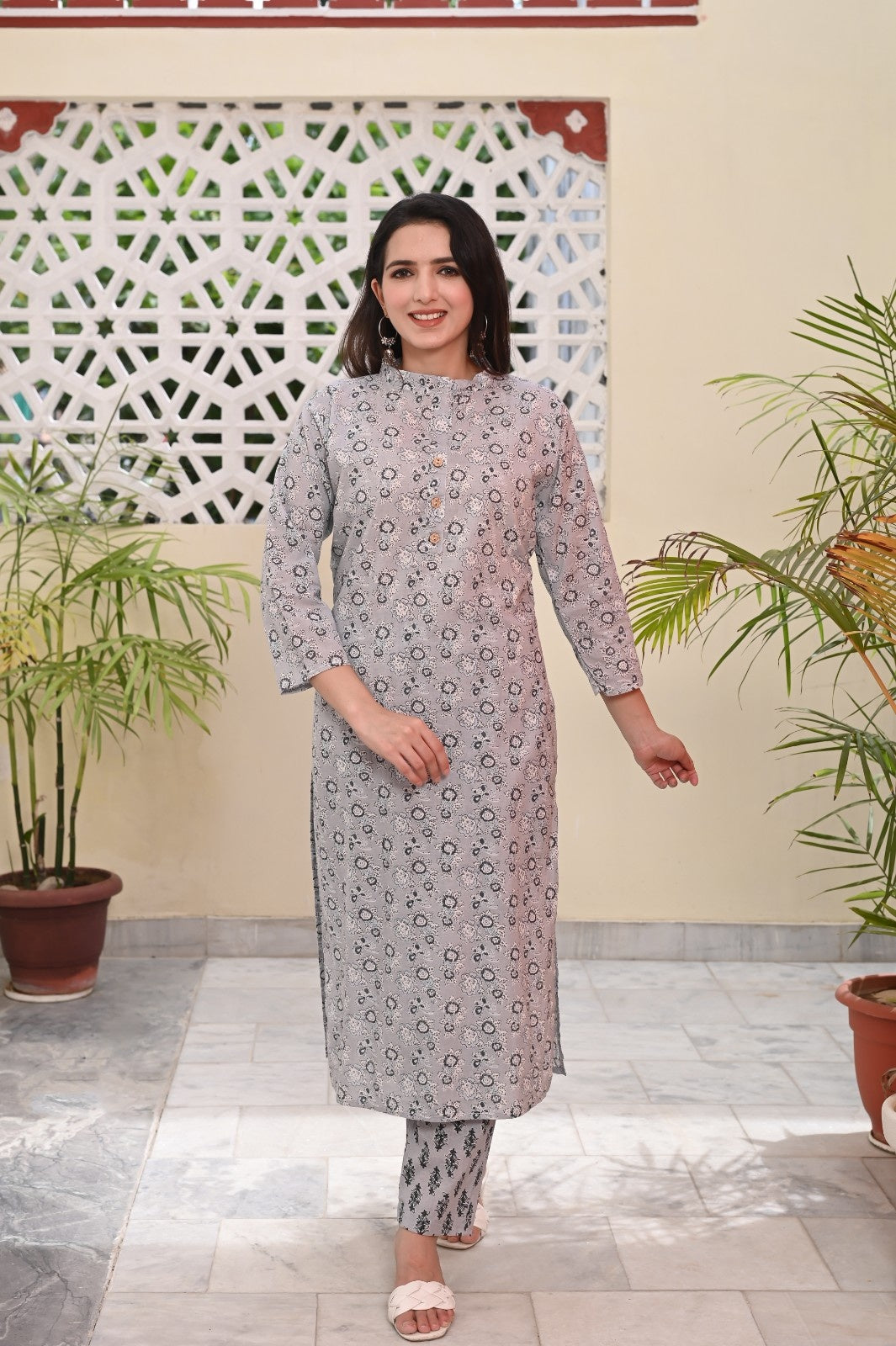 FLORAL GREY PRINTED COTTON KURTA PANT SET