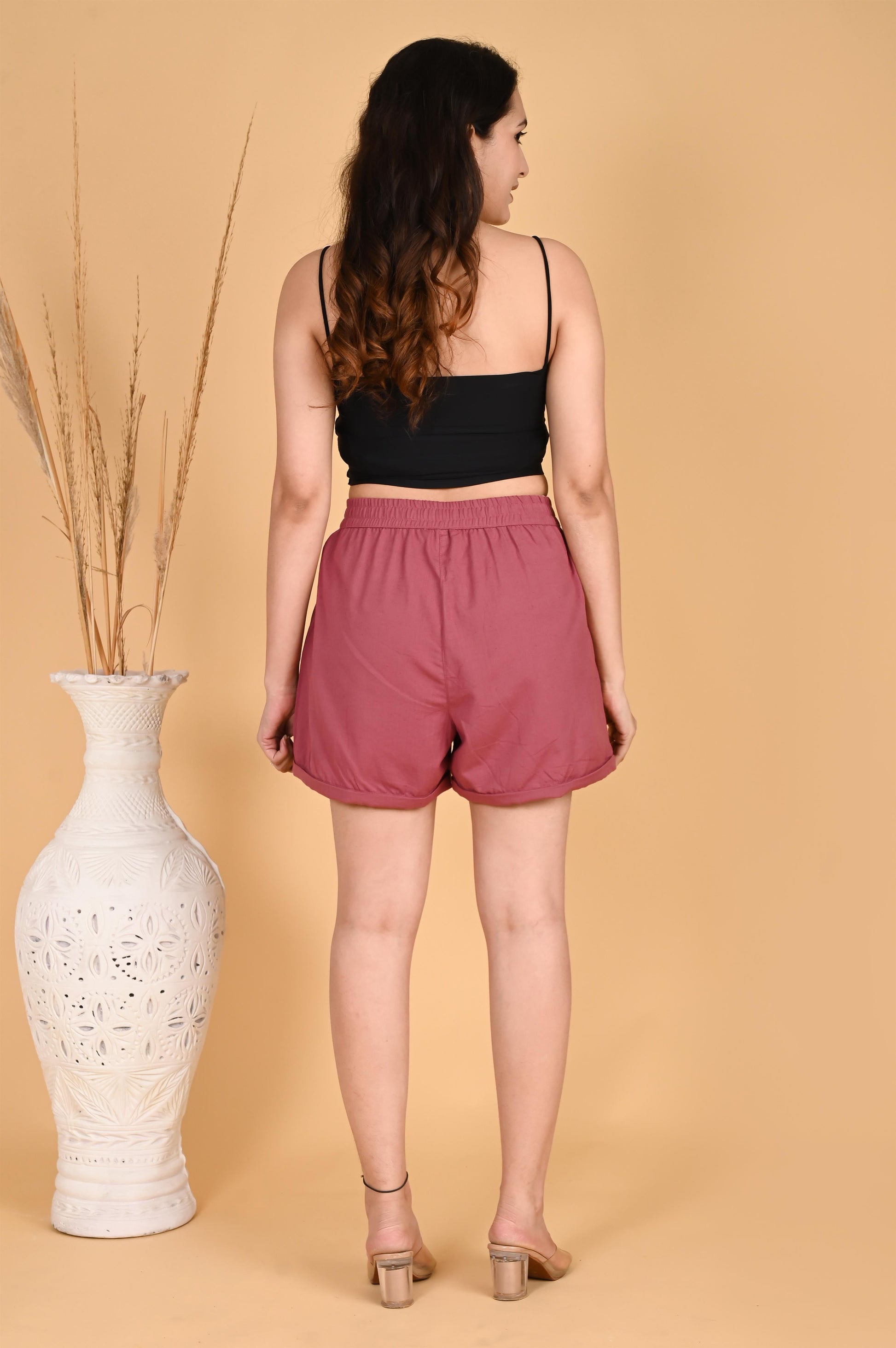 ROSE TAUPE LINEN SHORTS - SAFED DHAGA 